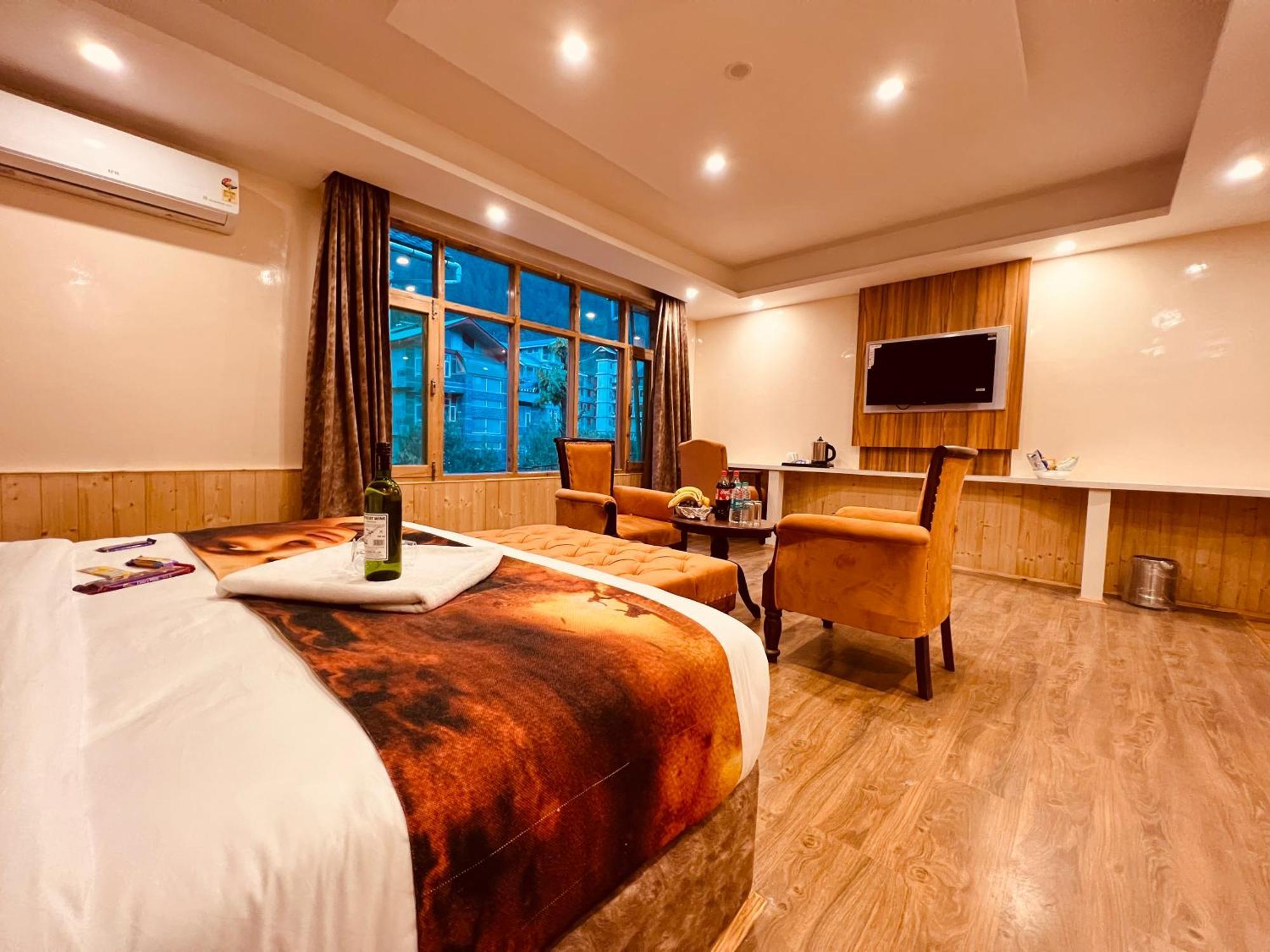 West Western Resort Manali #Neartomallroad #Gym #Lawn #Playingzone #Pooltable #Kidsfriendly #Mountainview #Tabletennis #Familyfriendly #Privateparking ภายนอก รูปภาพ